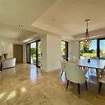 Queen Of South Villa