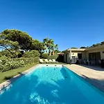 Villa Queen Of South