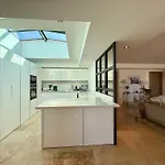 Queen Of South Villa *