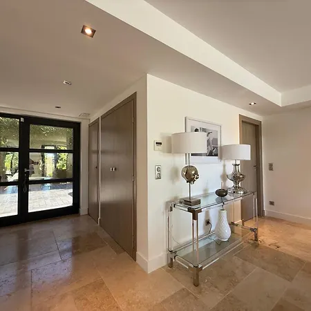 Villa Queen Of South