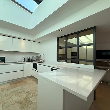 Queen Of South * Sainte-Maxime