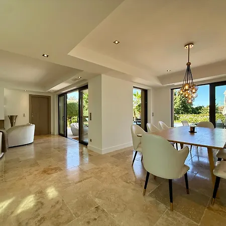 Queen Of South Villa