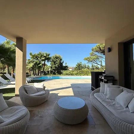 Villa Queen Of South