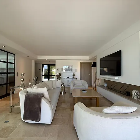 Queen Of South * Sainte-Maxime