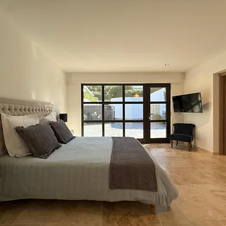 Queen Of South Villa *