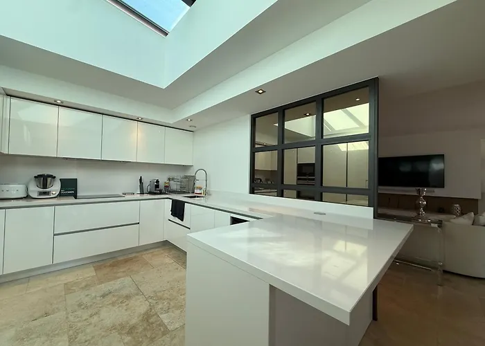 Queen Of South * Sainte-Maxime