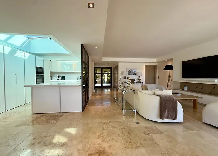 Queen Of South Vila Sainte-Maxime