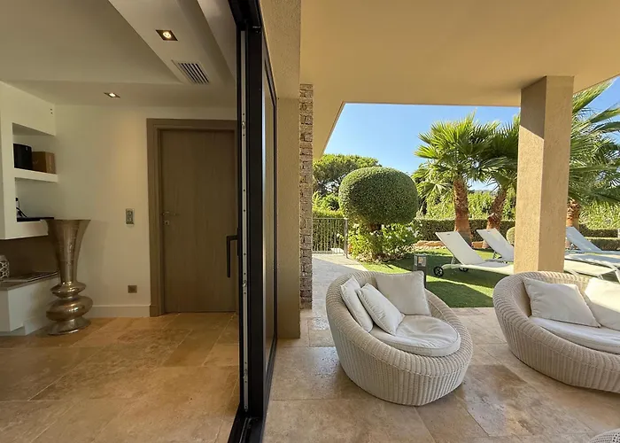 Vila Queen Of South *